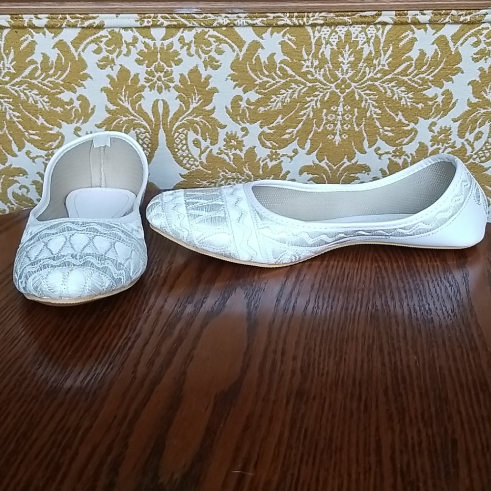 Embroidered White Flats